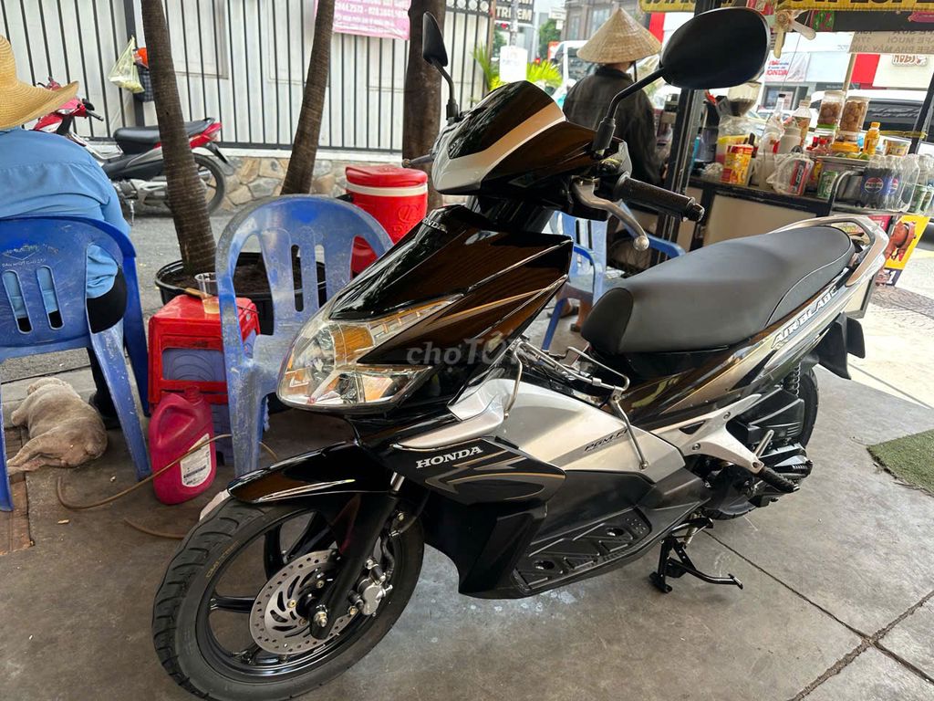 Honda Air Blade 2010 - ảnh 3