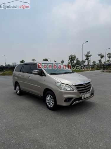 Toyota Innova 2.0E 2014 - ảnh 3
