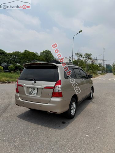 Toyota Innova 2.0E 2014 - ảnh 4