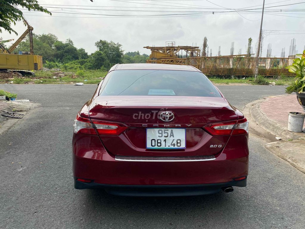 Toyota Camry 2.0G - ảnh 1