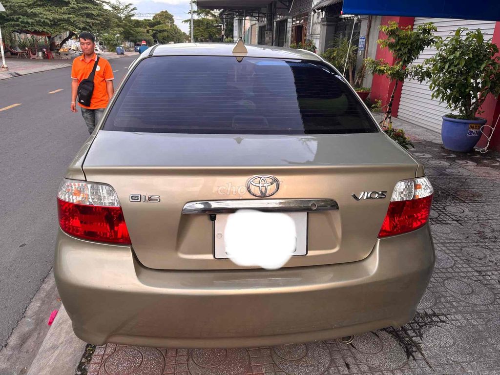 Toyota Vios 2004 - ảnh 2