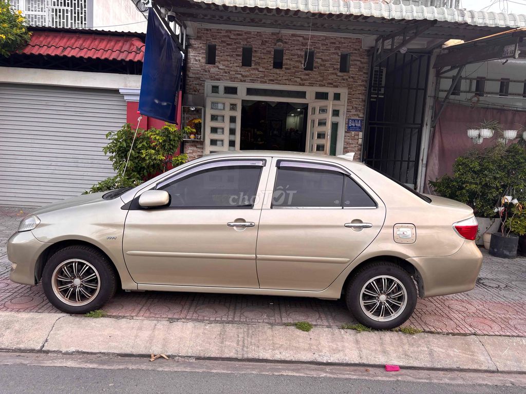 Toyota Vios 2004 - ảnh 3