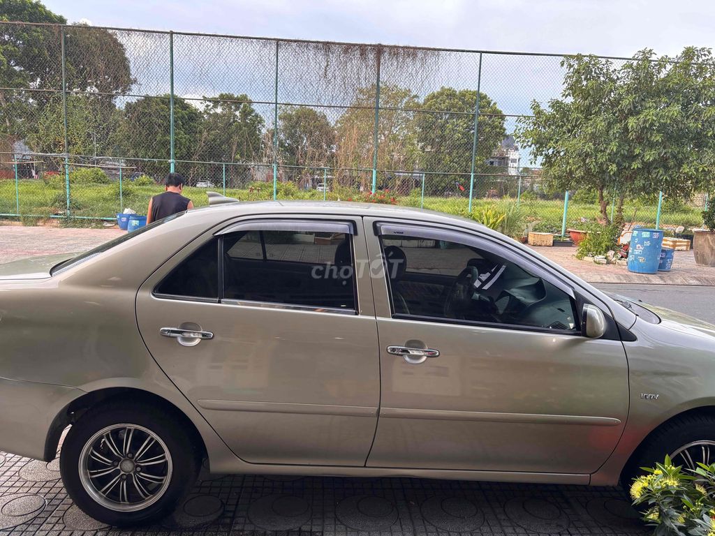 Toyota Vios 2004 - ảnh 4