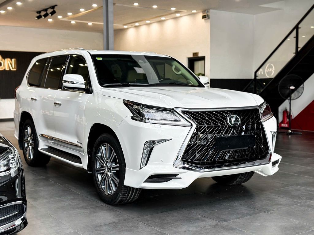 Lexus LX 2017 - ảnh 2