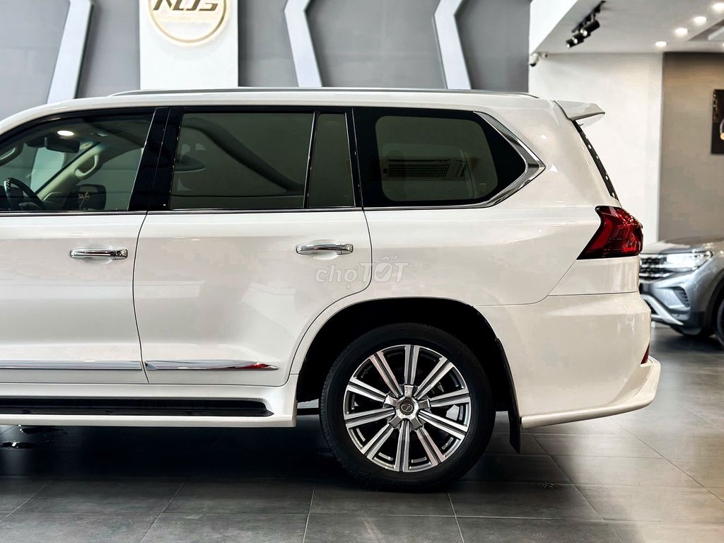 Lexus LX 2017 - ảnh 5