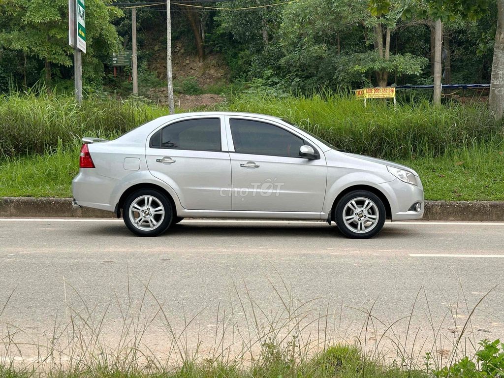 Chevrolet Aveo 2017 - ảnh 5