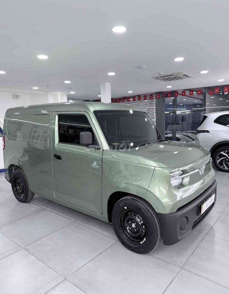 VinFast EC VAN - ảnh 2