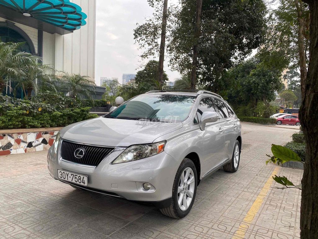 Lexus 2010 - ảnh 1