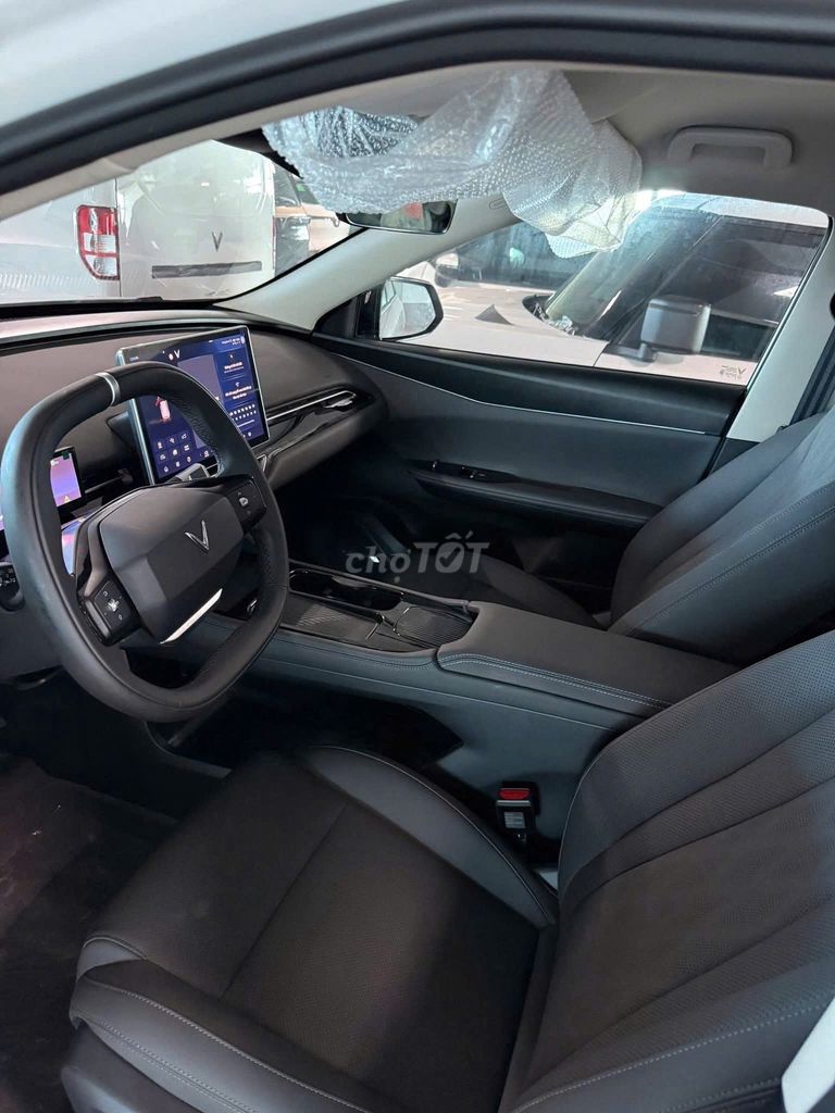 VinFast VF8 - ảnh 4
