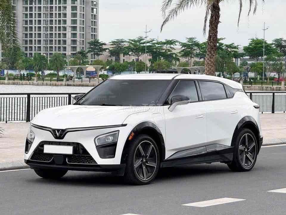 VinFast VF7 Plus 2025 - ảnh 2