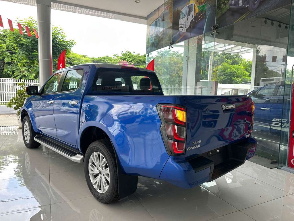 Isuzu - ảnh 1