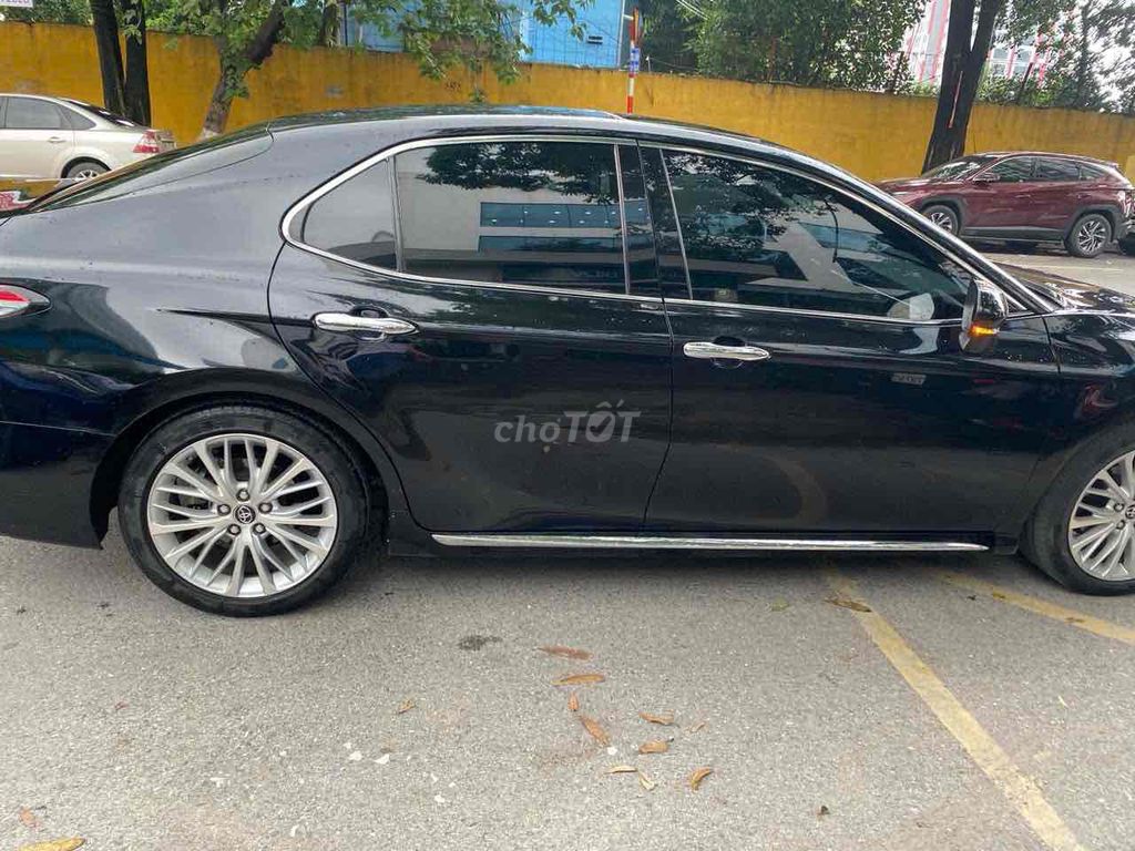 Toyota Camry 2019 - ảnh 3