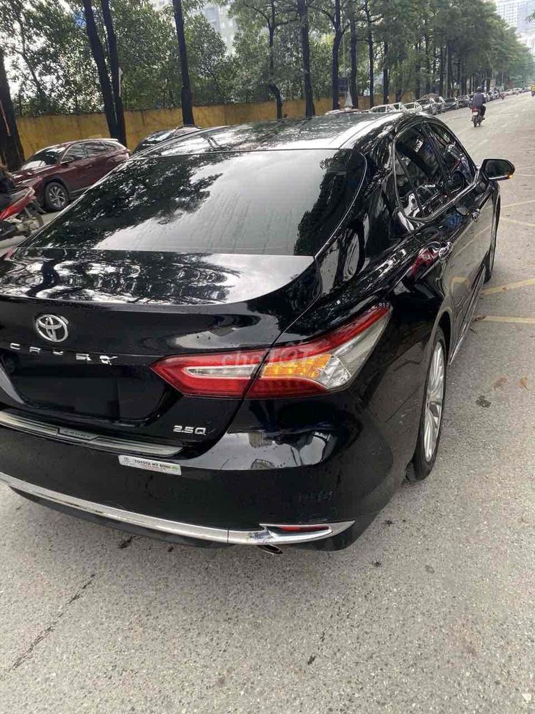 Toyota Camry 2019 - ảnh 4