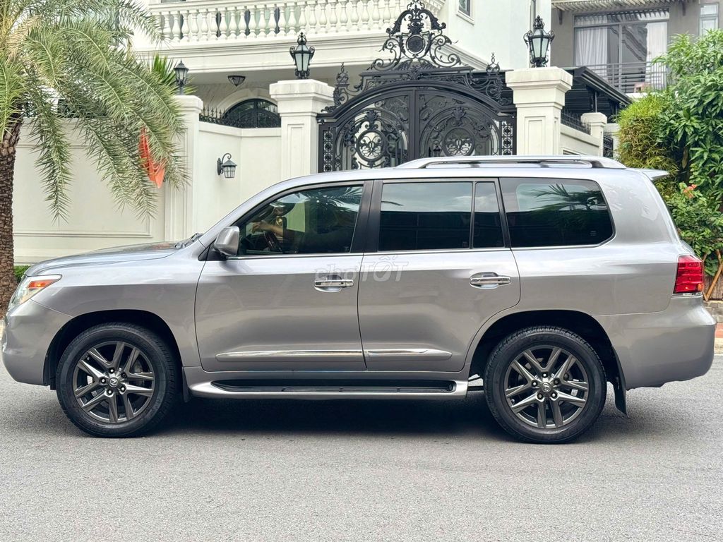 Lexus LX 2009 - ảnh 3