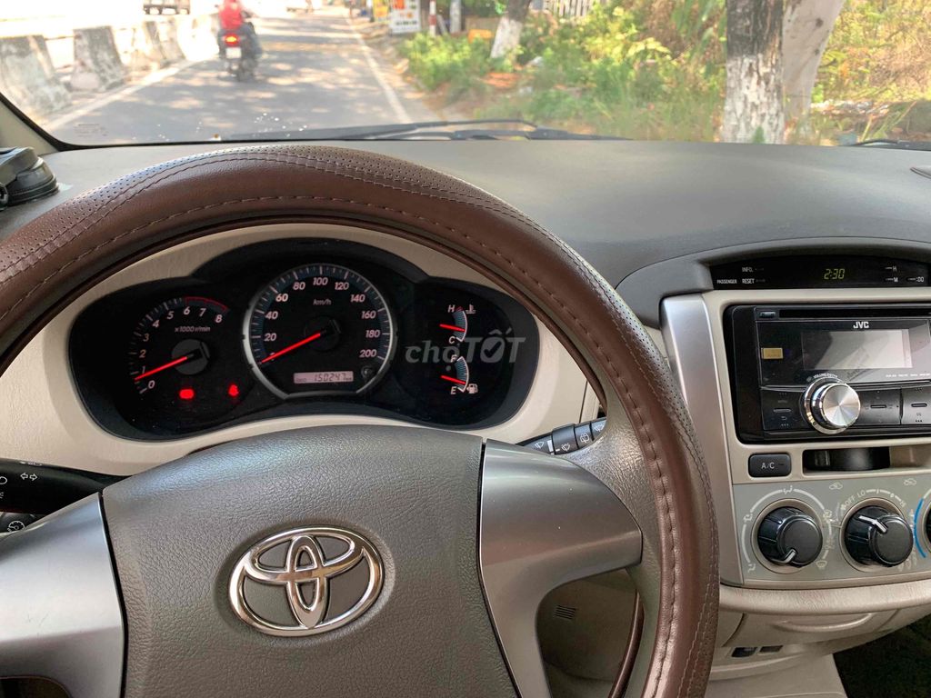 Toyota Innova 2015 - ảnh 5