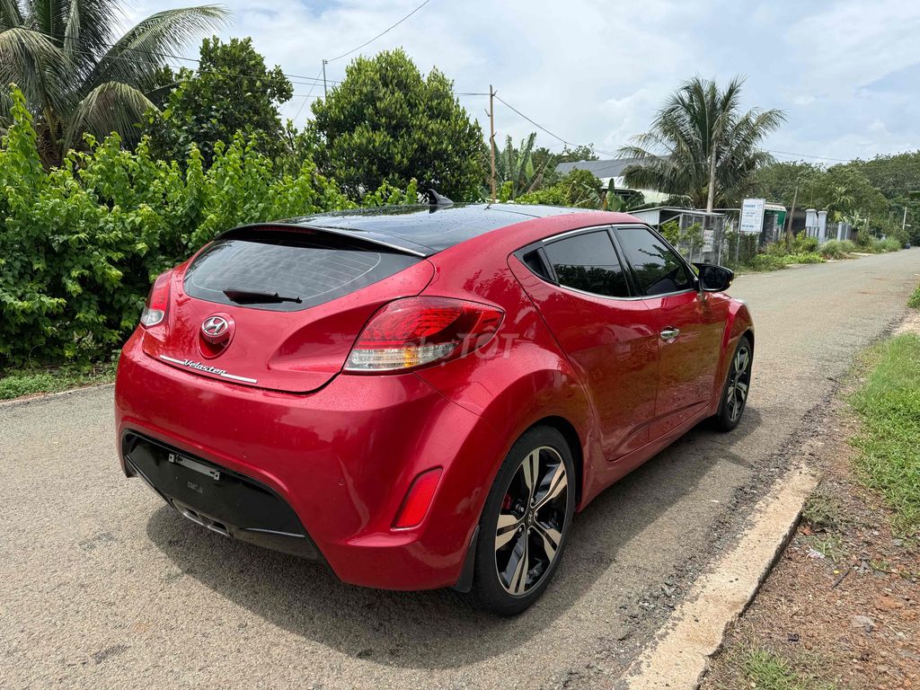 Hyundai Veloster 2011 - ảnh 3