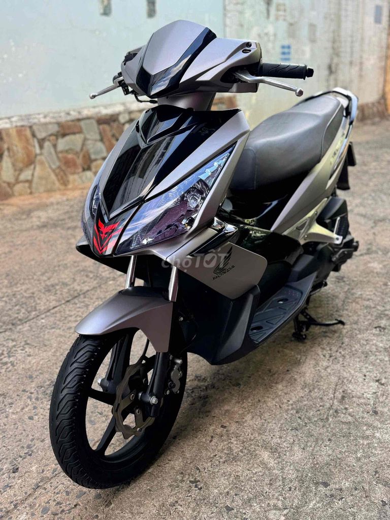 Honda Air Blade 2010 - ảnh 2