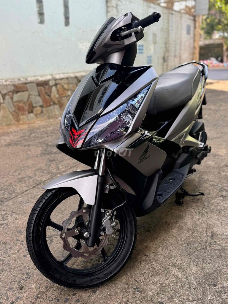 Honda Air Blade 2010 - ảnh 3
