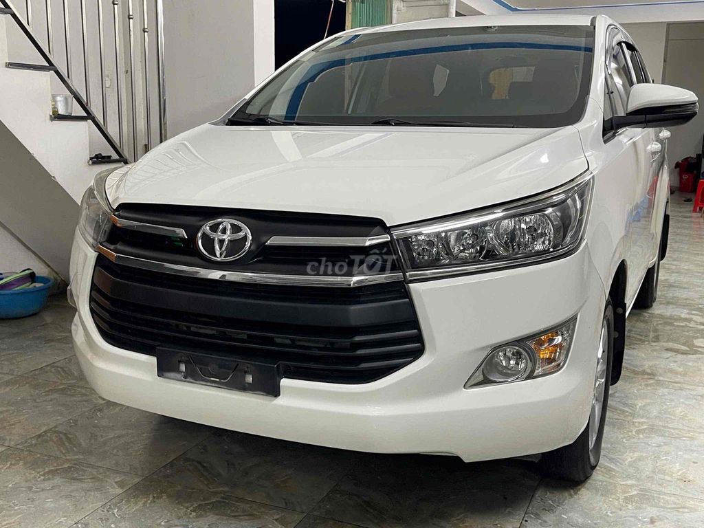 Toyota Innova - ảnh 2