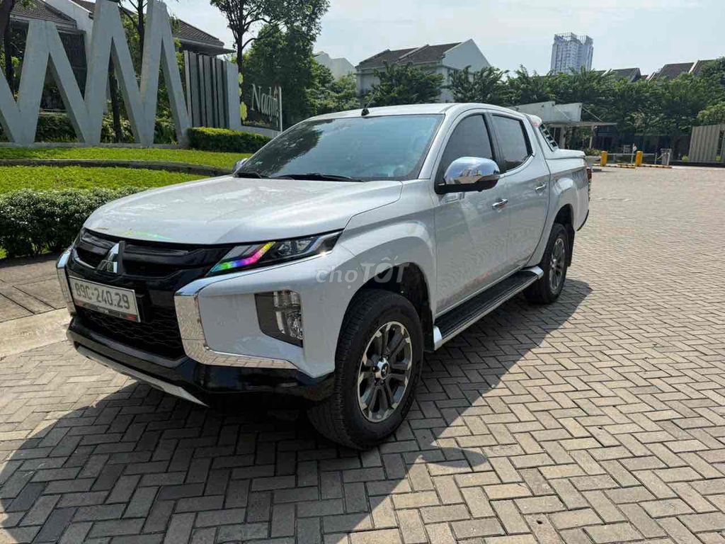 Mitsubishi Triton 2021 - ảnh 3