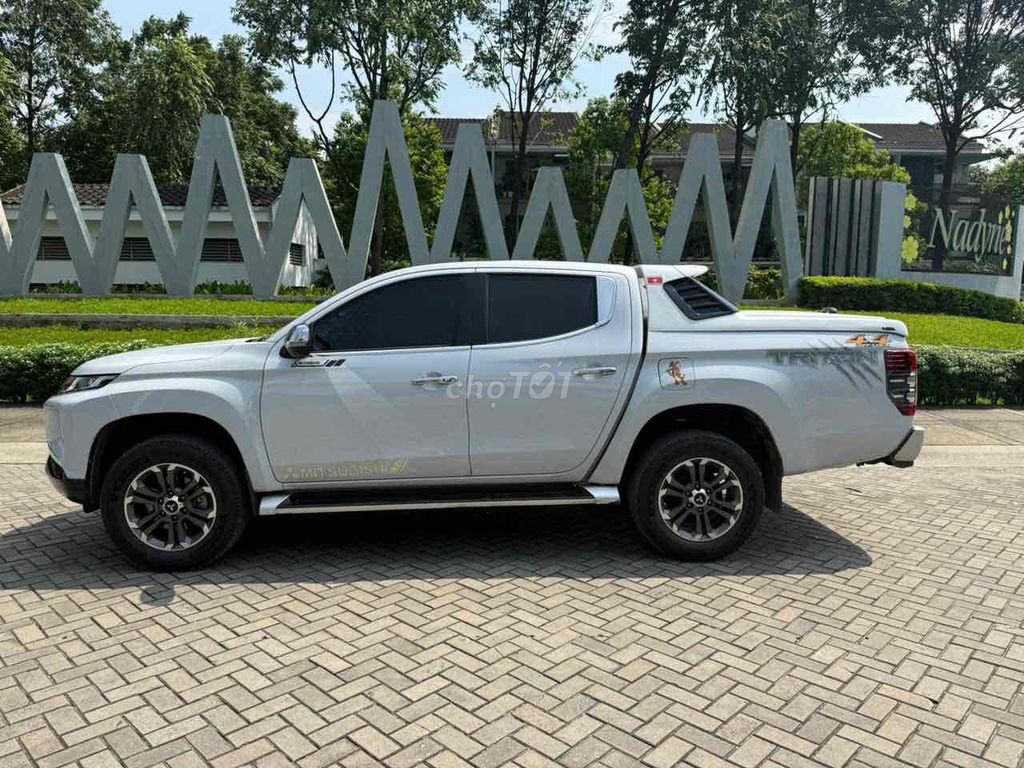 Mitsubishi Triton 2021 - ảnh 4