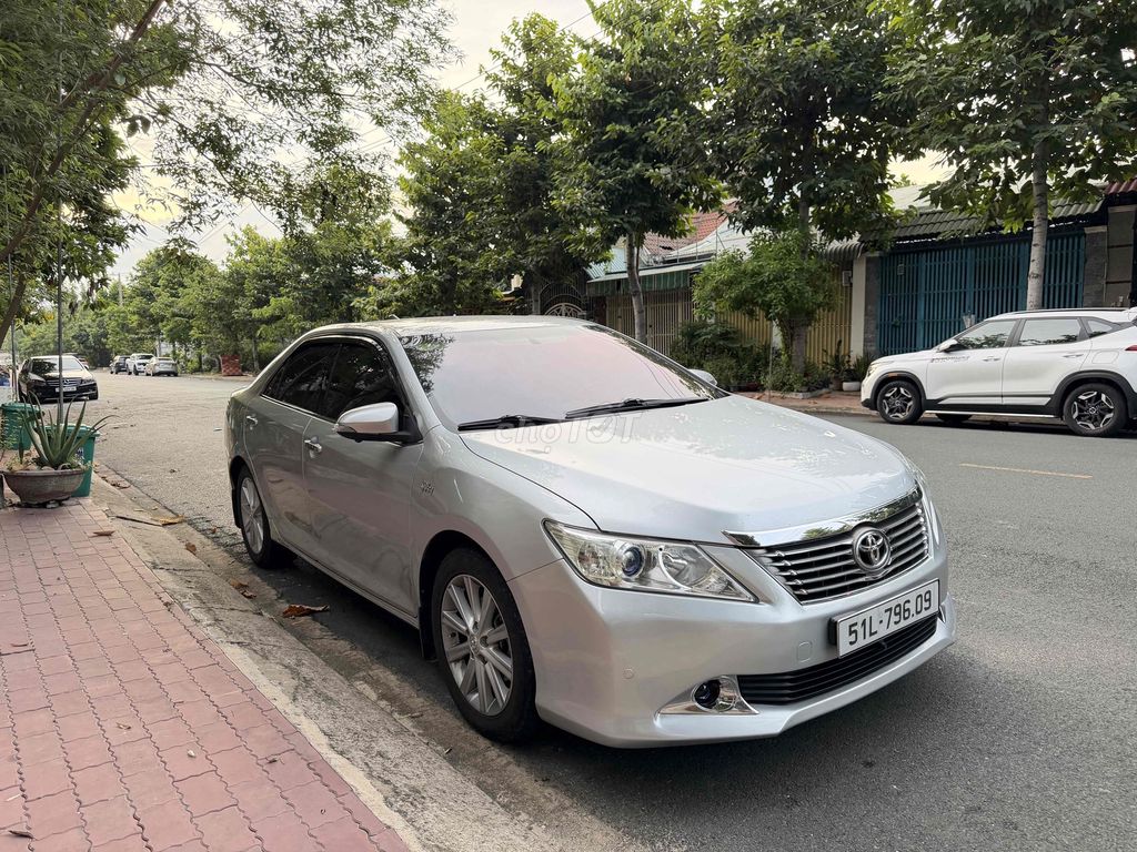 Toyota Camry 2013 - ảnh 2