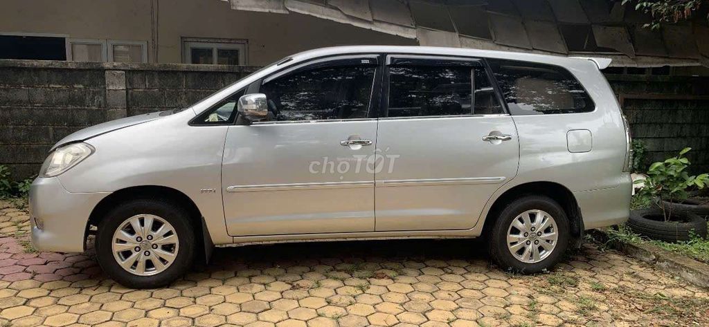 Toyota Innova 2008 - ảnh 3