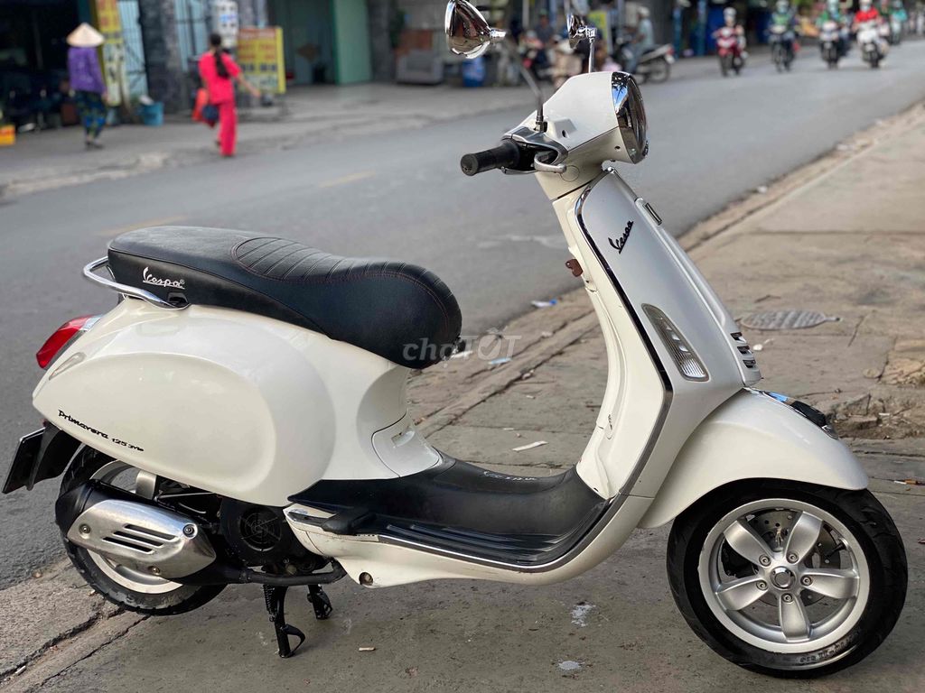 Piaggio Vespa 2015 - ảnh 1