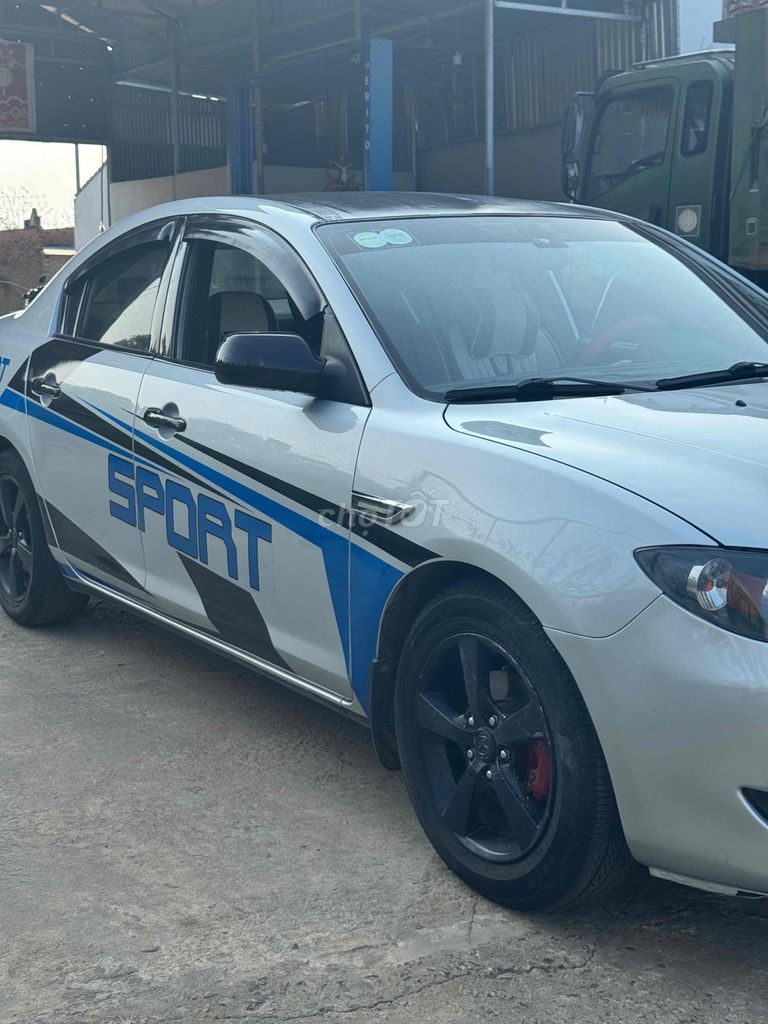 Mazda 3 - ảnh 1