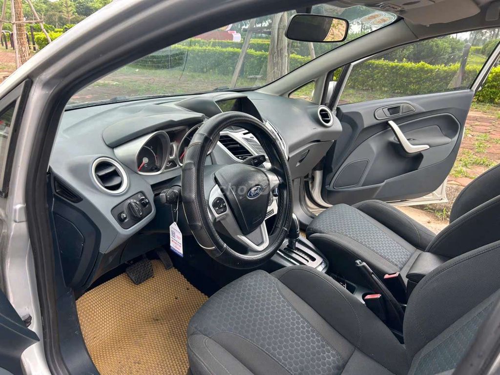 Ford Fiesta - ảnh 3