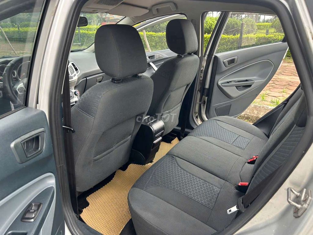 Ford Fiesta - ảnh 4