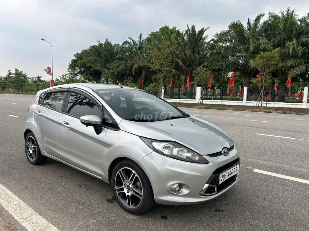 Ford Fiesta - ảnh 5