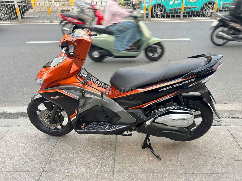 Honda Air Blade 2017 - ảnh 3