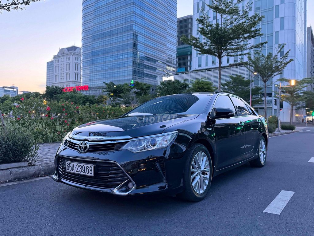 Toyota Camry 2.0E 2017 - ảnh 3