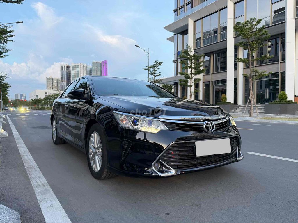 Toyota Camry 2.0E 2017 - ảnh 5