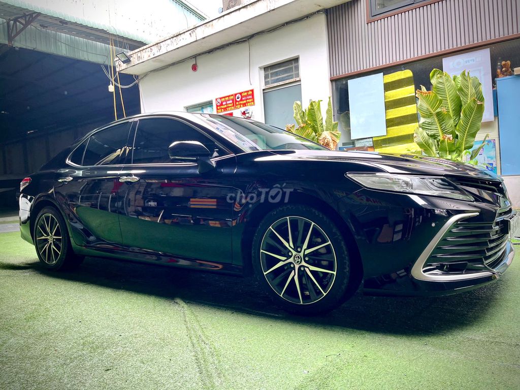 Toyota Camry 2.5Q 2023 - ảnh 1