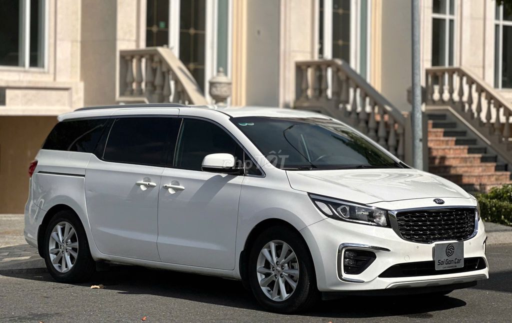 Kia Sedona 2021 - ảnh 2