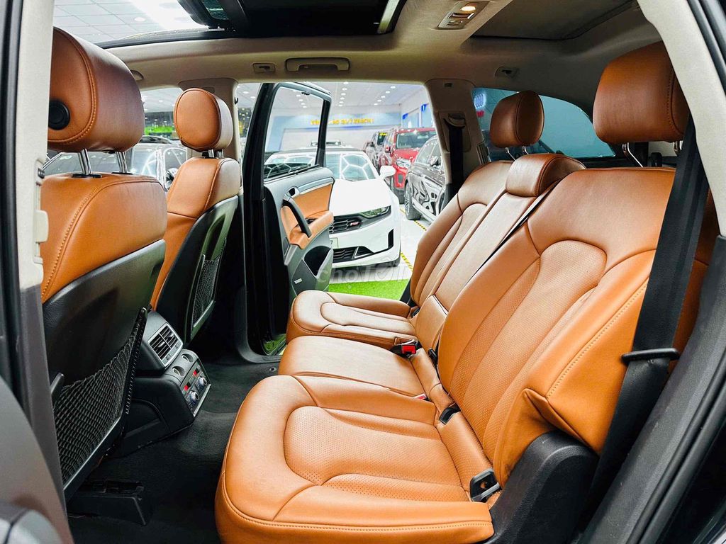 Audi Q7 2010 - ảnh 4