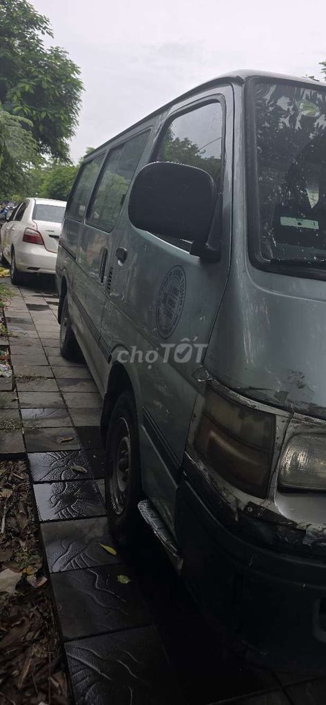 Toyota Hiace 2003 - ảnh 5