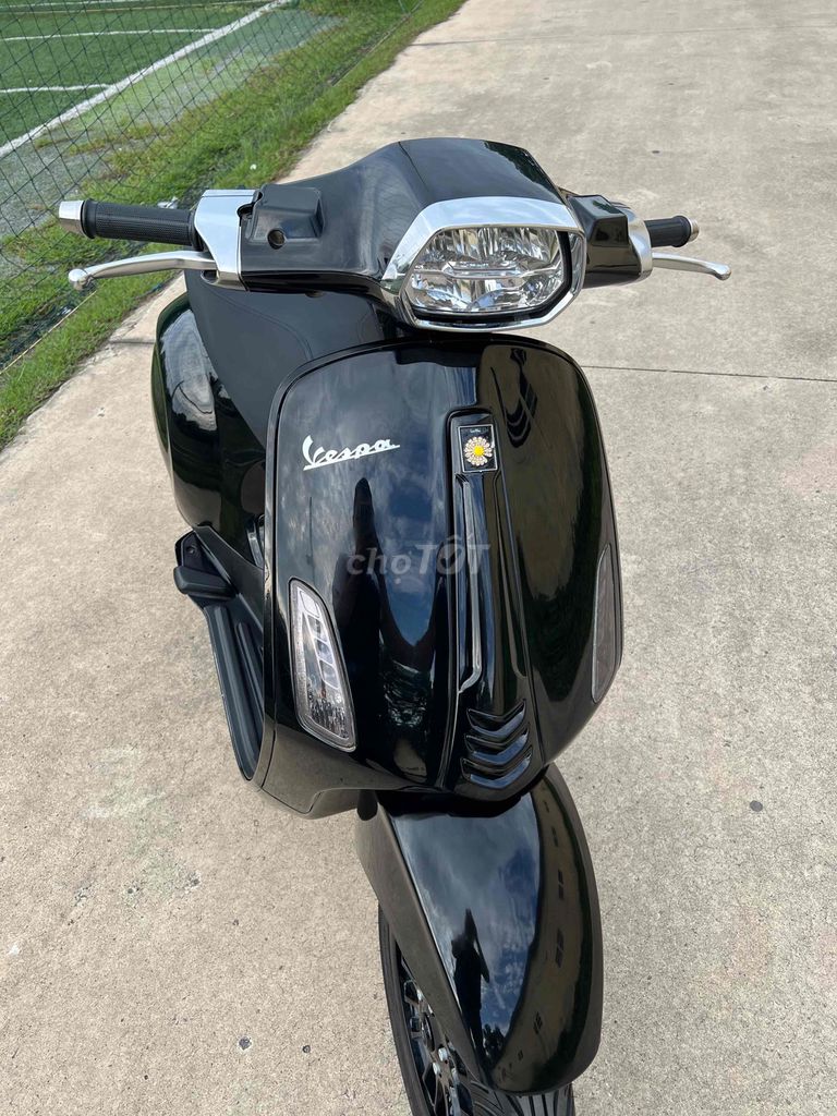 Piaggio Vespa 2018 - ảnh 1