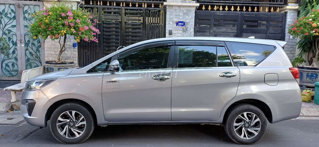 Toyota Innova 2.0E 2022 - ảnh 4