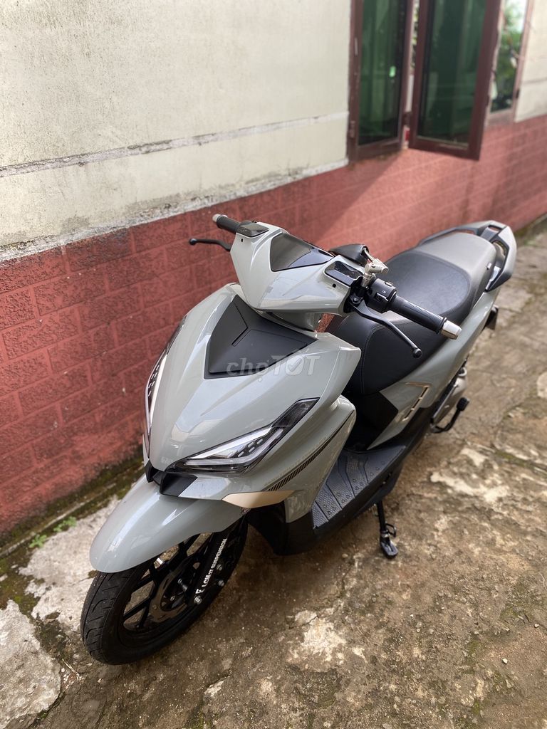 Yadea 2025 - ảnh 3
