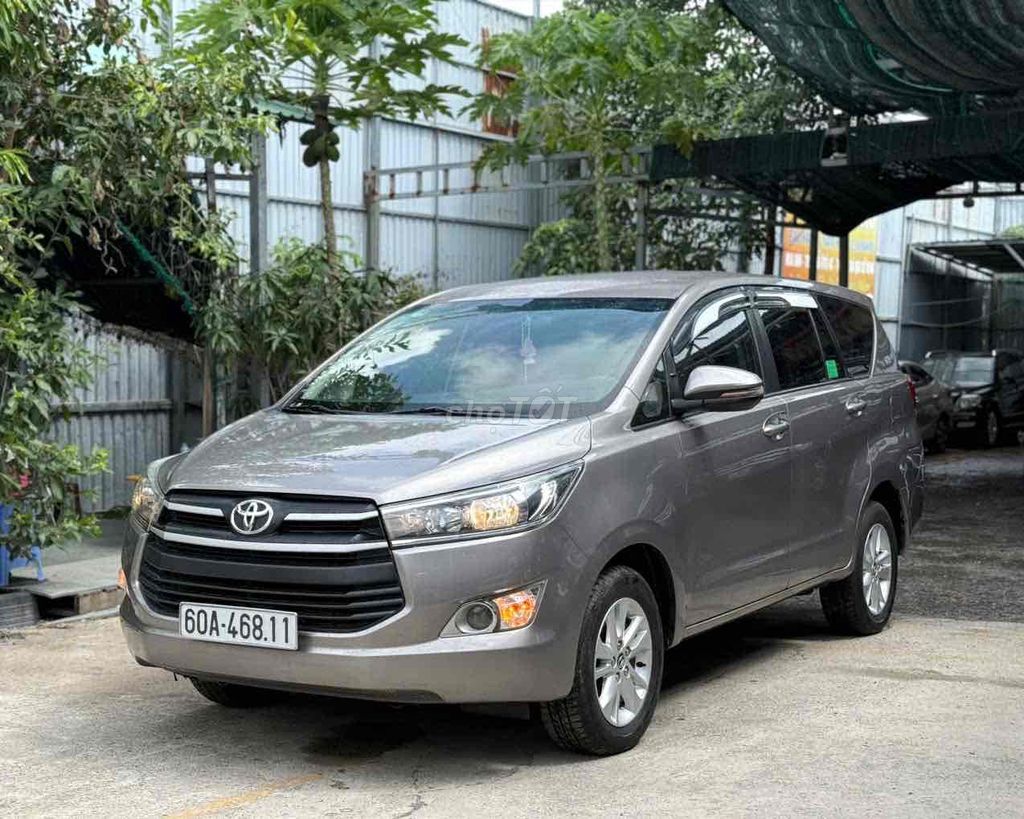 Toyota Innova 2.0E 2018 - ảnh 2
