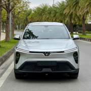 VinFast Limo Green AT 2026 - ảnh 1