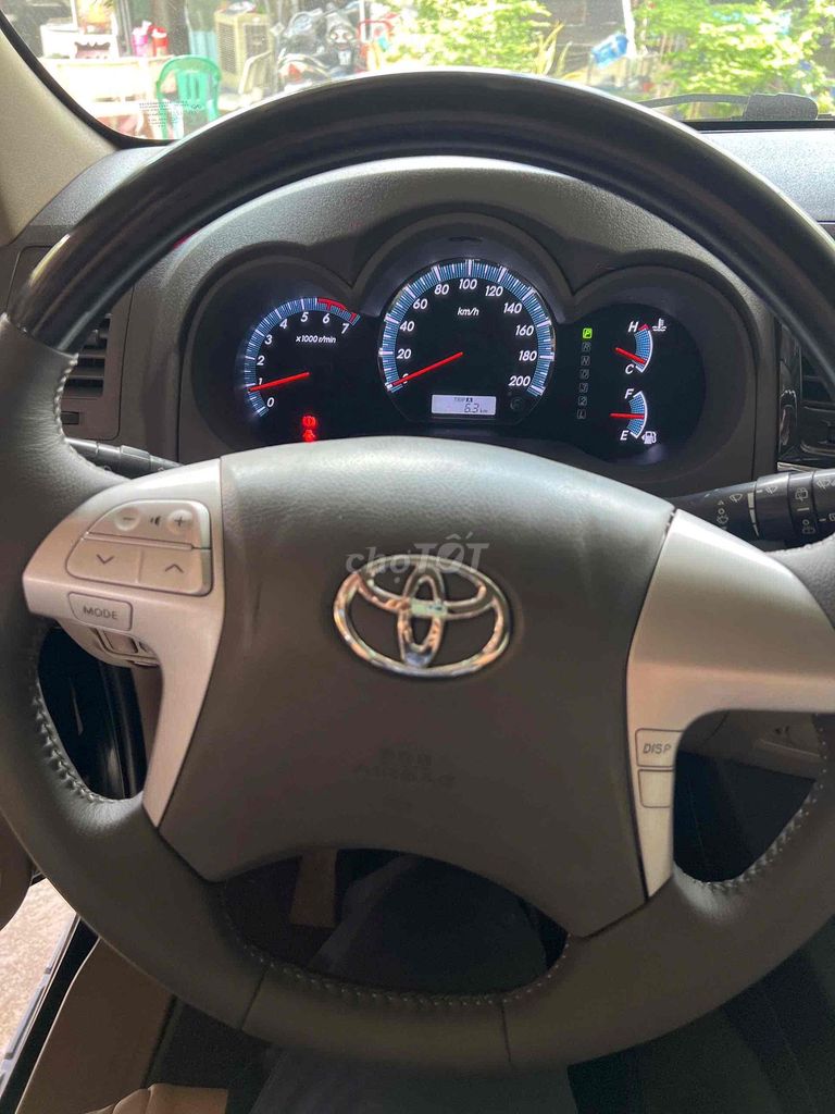 Toyota Fortuner 2013 - ảnh 1