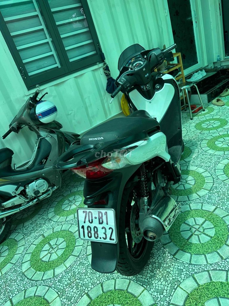 Honda SH 2010 - ảnh 2