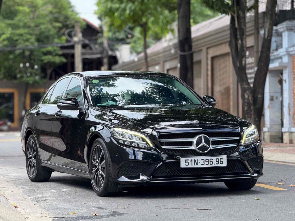 Mercedes-Benz 2018 - ảnh 2