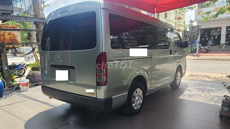 Toyota Hiace 2010 - ảnh 5