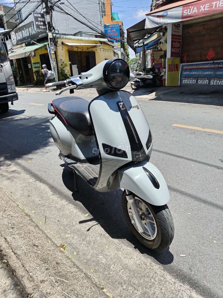 Vespa 2024 - ảnh 1