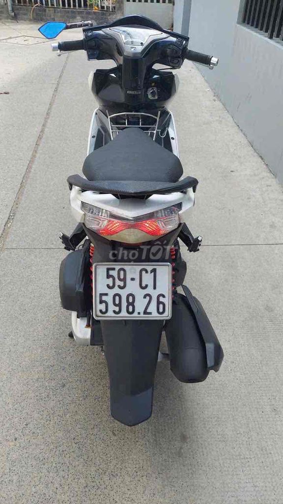 Honda Air Blade 2015 - ảnh 3
